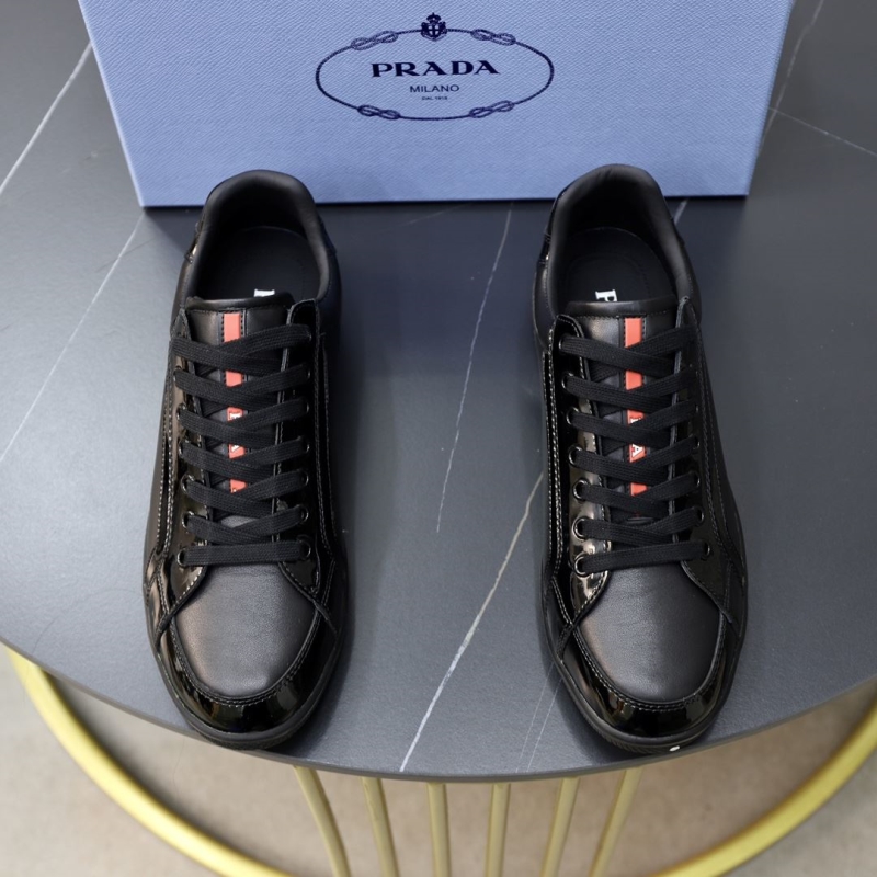 Pra*a casual shoes
